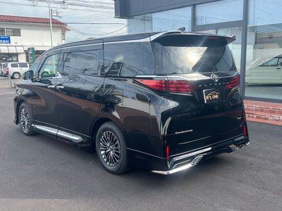 TOYOTA ALPHARD - 2