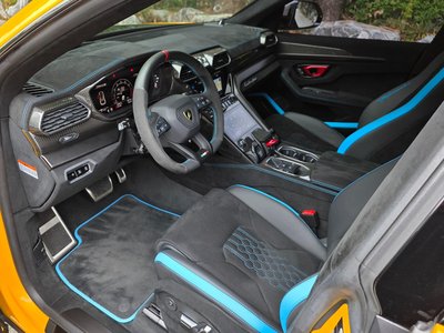 LAMBORGHINI URUS - 5