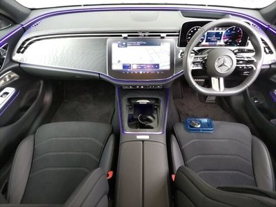 MERCEDES-BENZ E-CLASS - 3