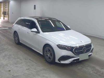 MERCEDES-BENZ E-CLASS - 1