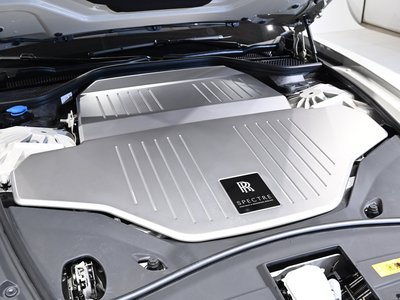 ROLLS-ROYCE SPECTRE - 8