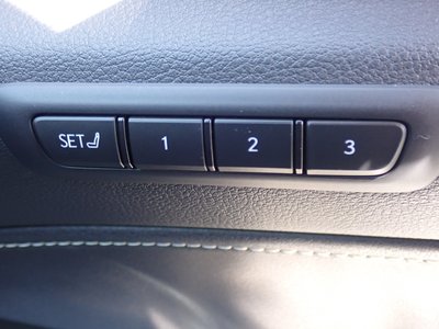 صورة مصغرة 33 لـ 2025 Lexus NX