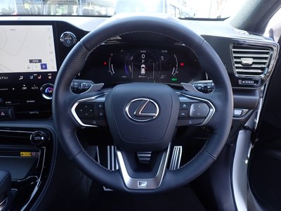 صورة مصغرة 34 لـ 2025 Lexus NX
