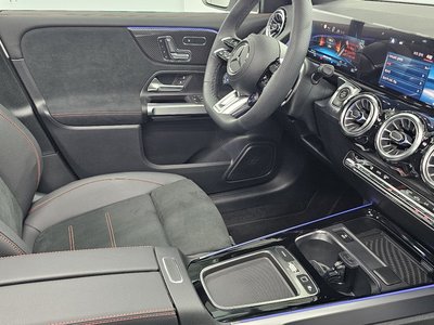 صورة 9 لـ 2025 Mercedes-BENZ GLB