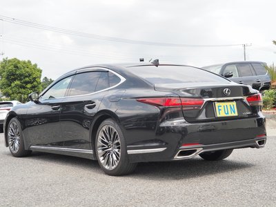 LEXUS LS - 6