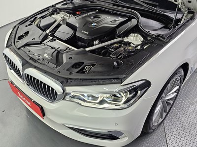 BMW 5 SERIES - 7