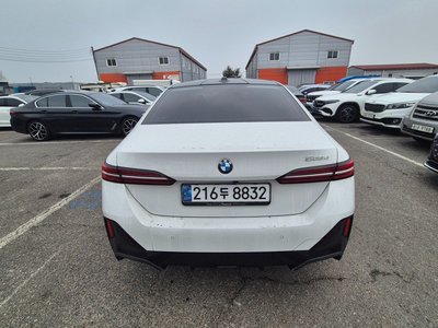 BMW 5 SERIES - 2