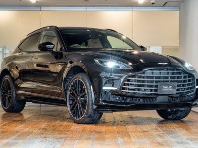 ASTON MARTIN DBX - 6
