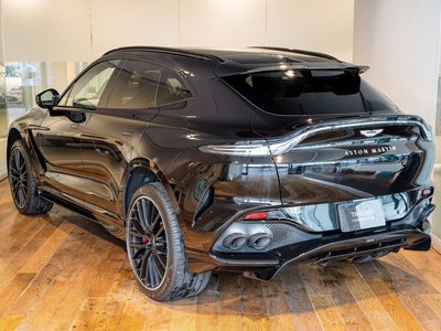 ASTON MARTIN DBX - 4