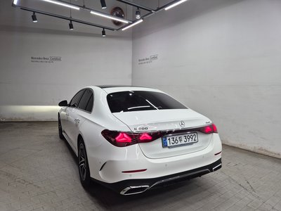 MERCEDES-BENZ E-CLASS - 4