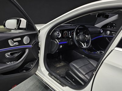 MERCEDES-BENZ E-CLASS - 10