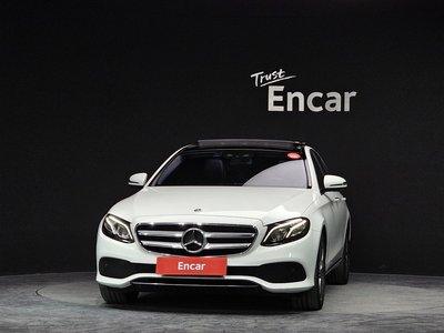 MERCEDES-BENZ E-CLASS - 2