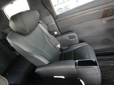 2024 Toyota ALPHARD — миниатюра 17