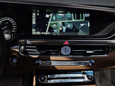 2019 Genesis G90 thumbnail 20
