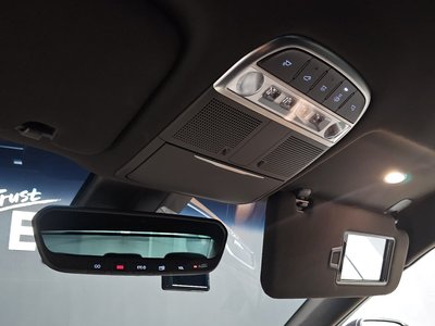 2019 Genesis G90 thumbnail 25