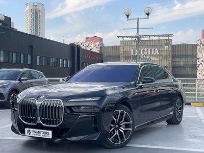 BMW 7 SERIES - 1