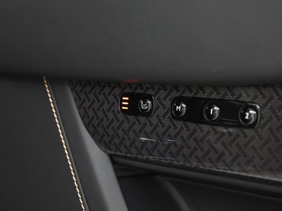 2025 ROLLS-ROYCE CULLINAN 缩略图 34