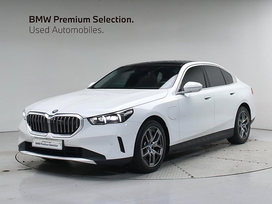 BMW 5 SERIES - View 1