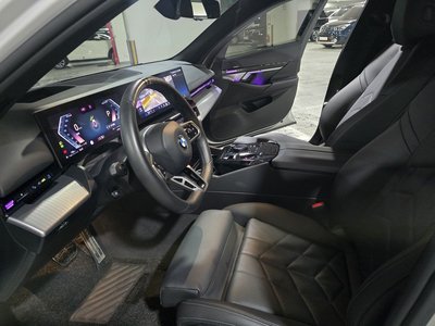 2023 BMW 5 SERIES — миниатюра 13