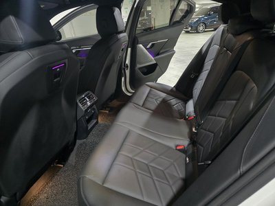 2023 BMW 5 SERIES — миниатюра 12