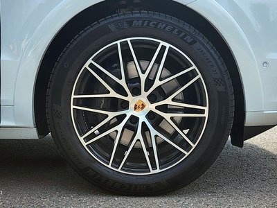 2025 Porsche CAYENNE 照片 6