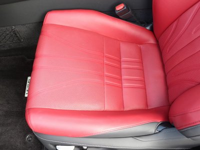 2023 Lexus LC — миниатюра 38