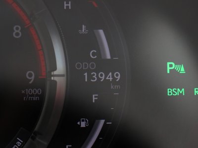 2023 Lexus LC — миниатюра 13