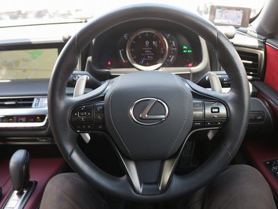 2023 Lexus LC — миниатюра 20