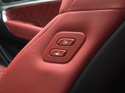 2023 Genesis THE NEW G70 thumbnail 29