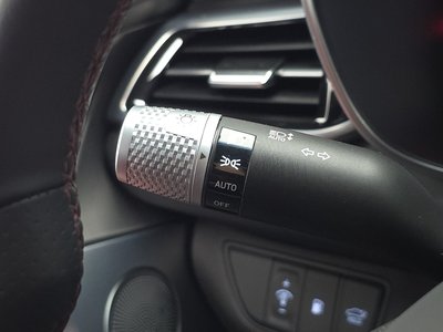2023 Genesis THE NEW G70 thumbnail 30