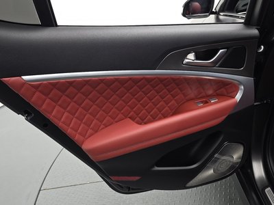 2023 Genesis THE NEW G70 thumbnail 15