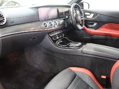 MERCEDES-BENZ E-CLASS - 2