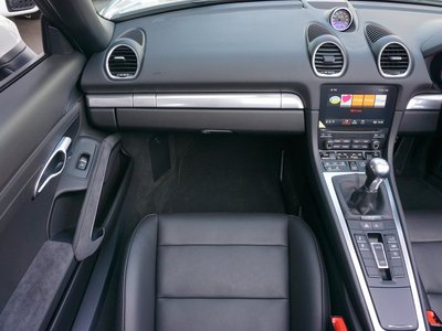 2020 Porsche 718 photo 8