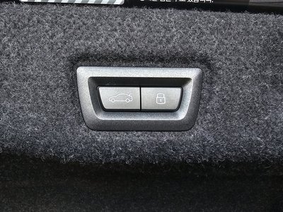 2025 BMW 5 SERIES 缩略图 33