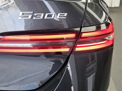 2025 BMW 5 SERIES 照片 10