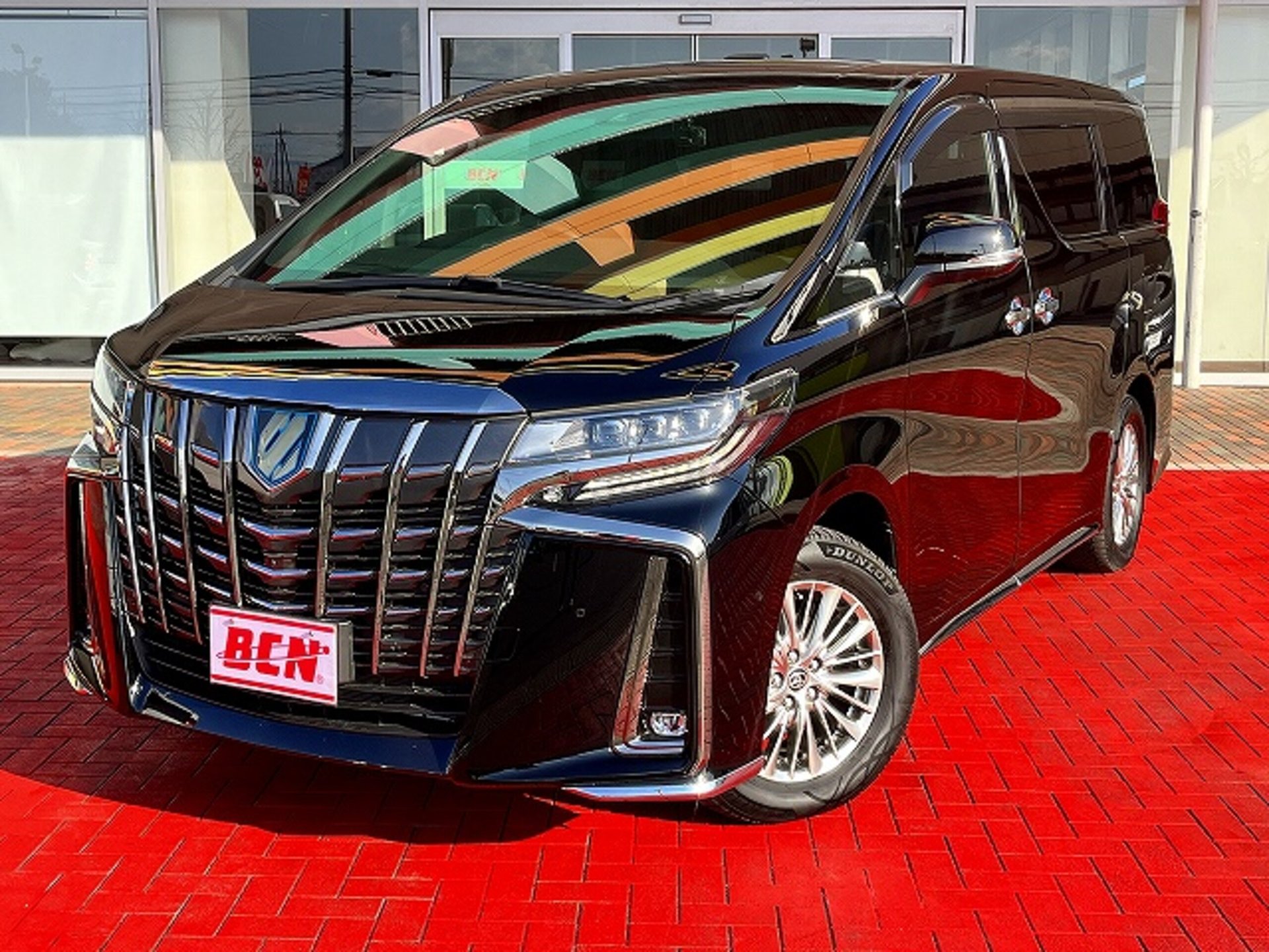 TOYOTA ALPHARD - View 1