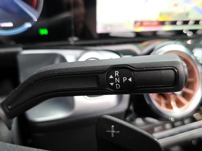 MERCEDES-BENZ EQB - 9