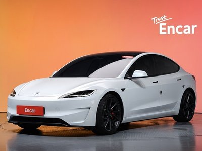 2026 Tesla MODEL 3 — фото 1