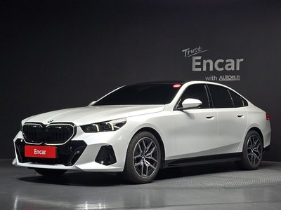 BMW 5 SERIES - 1
