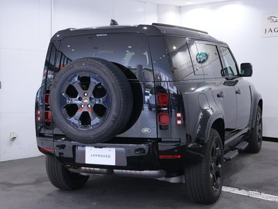 صورة 9 لـ 2023 LAND Rover DEFENDER