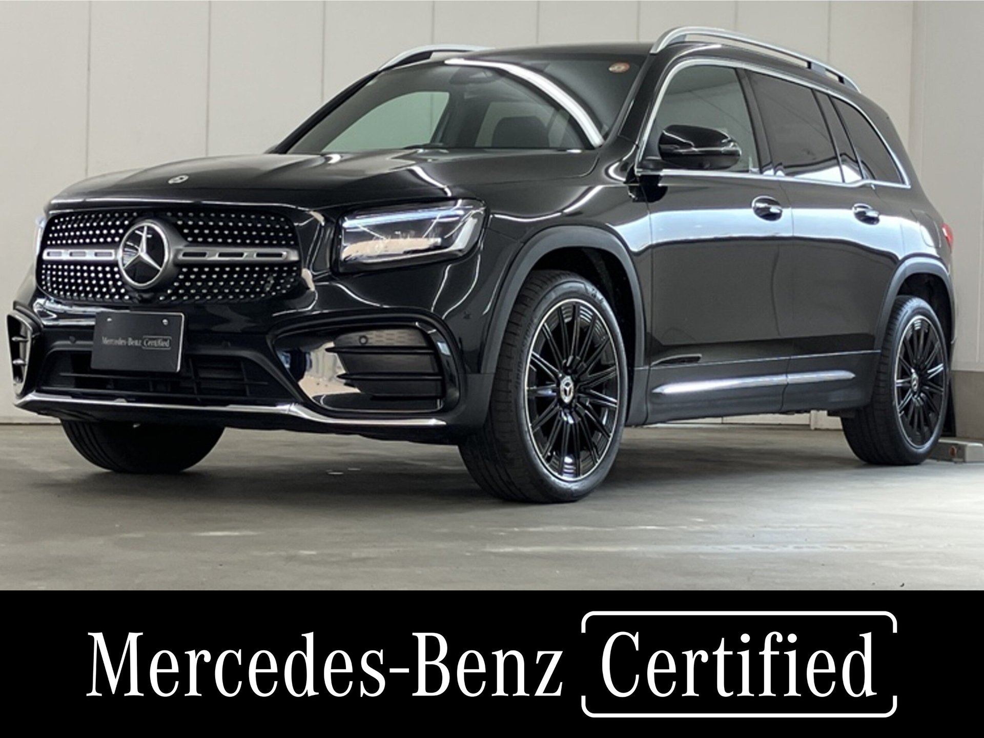 MERCEDES-BENZ GLB - View 1