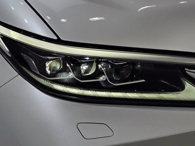 صورة 9 لـ 2025 Lexus LM