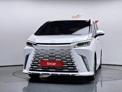صورة 2 لـ 2025 Lexus LM