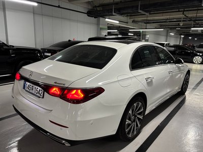 MERCEDES-BENZ E-CLASS - 2