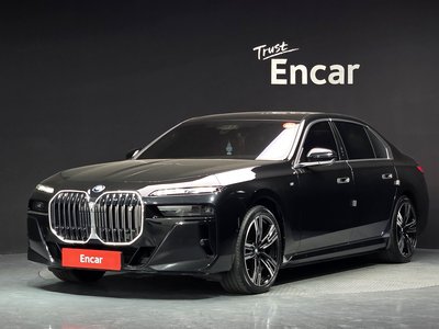 صورة 1 لـ 2023 BMW I7