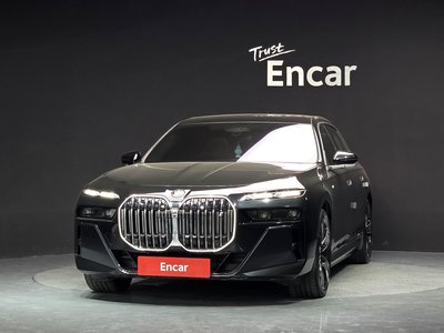 صورة 2 لـ 2023 BMW I7
