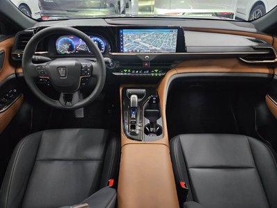 2025 Toyota CROWN CROSSOVER thumbnail 12