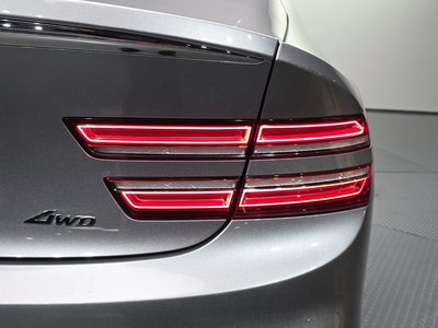 GENESIS G80 (RG3) - 10