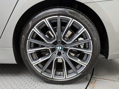 BMW 7 SERIES - 8
