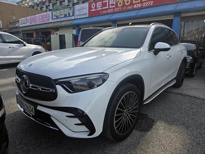 MERCEDES-BENZ GLC